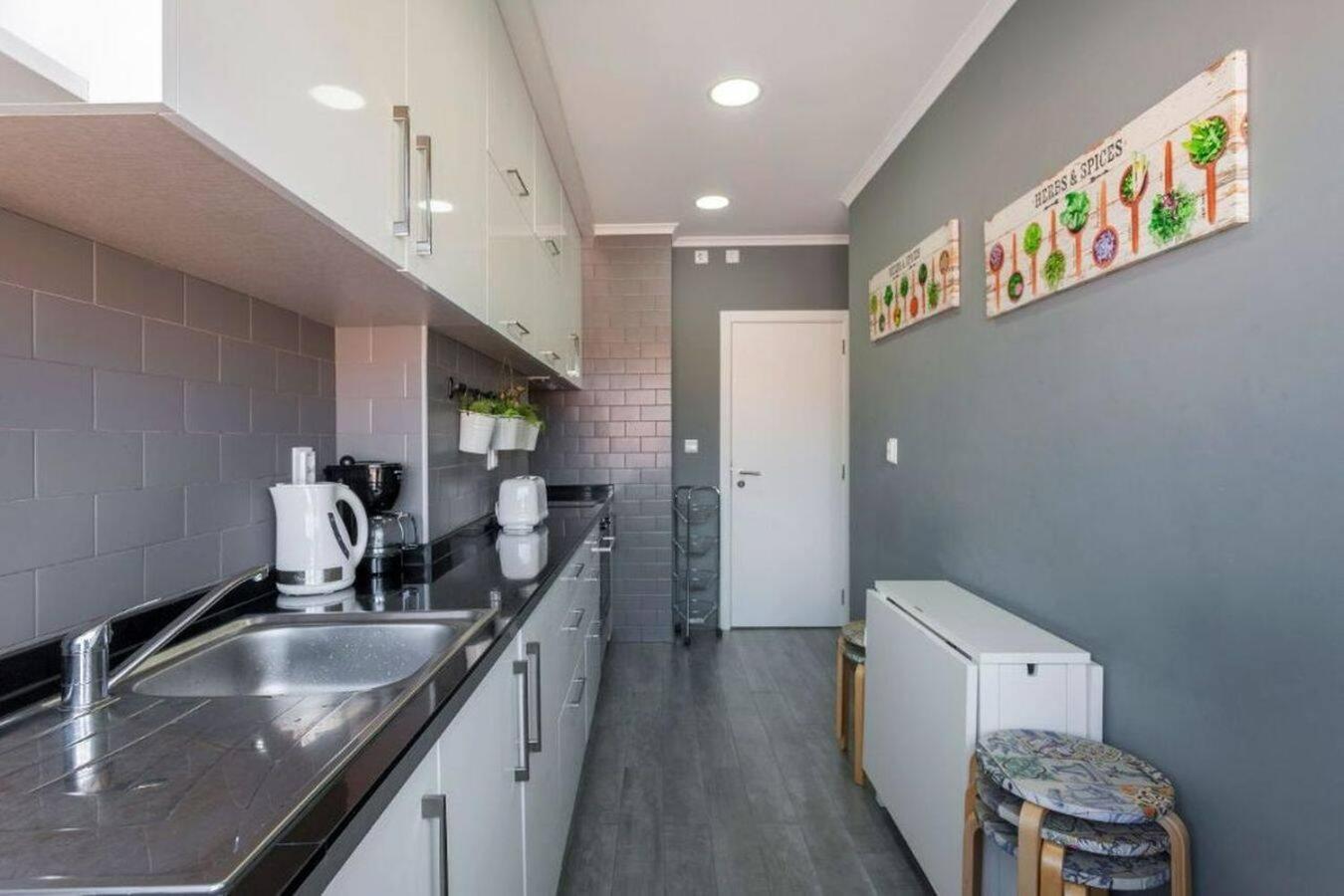 Be Local - Apartment With 2 Bedrooms In Moscavide - ลิสบอน ภายนอก รูปภาพ